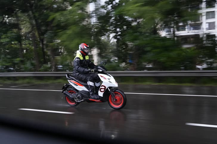 Aprilia SR 175 photo