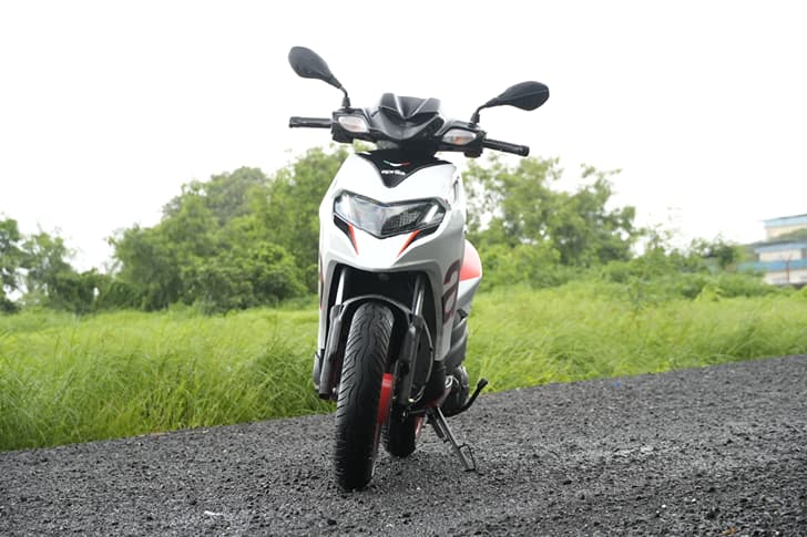 Aprilia SR 175 photo