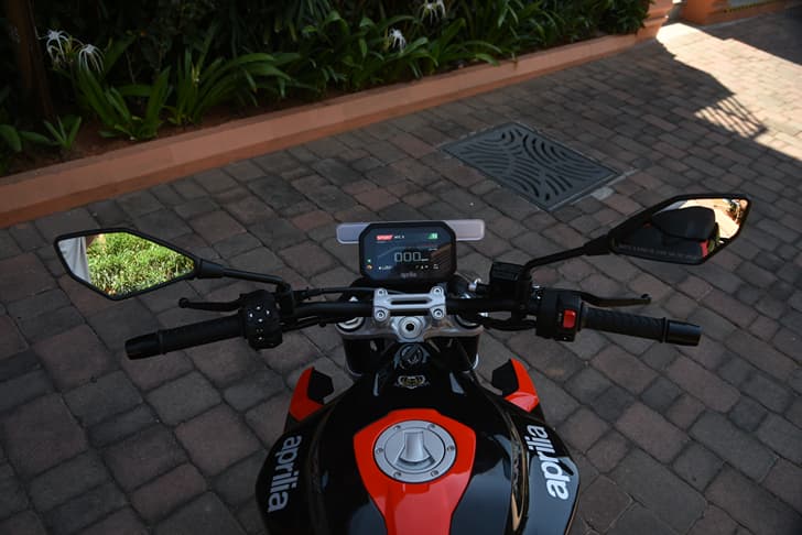 Aprilia Tuono 457 Special Edition photo