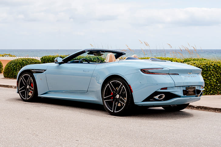 Aston Martin DB12 Volante photo