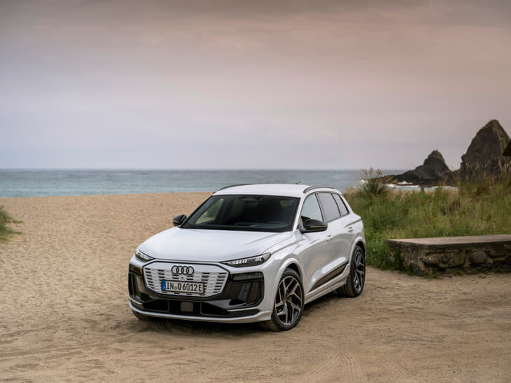 Audi Q6 e-tron photo 2