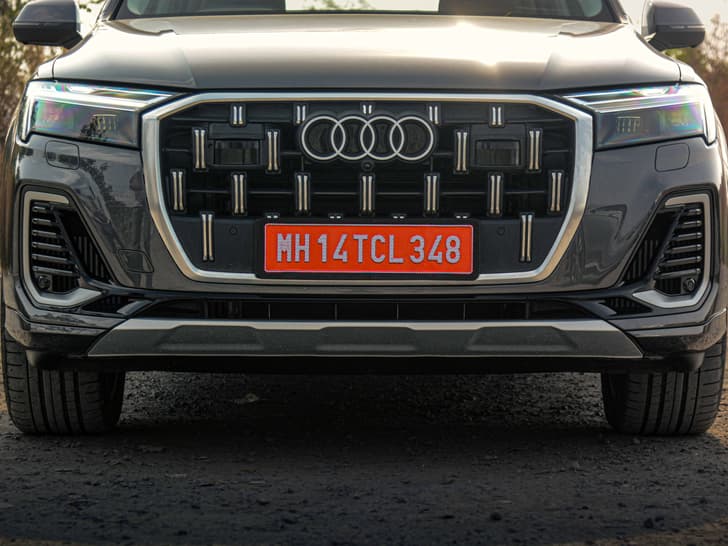 Audi Q7 photo