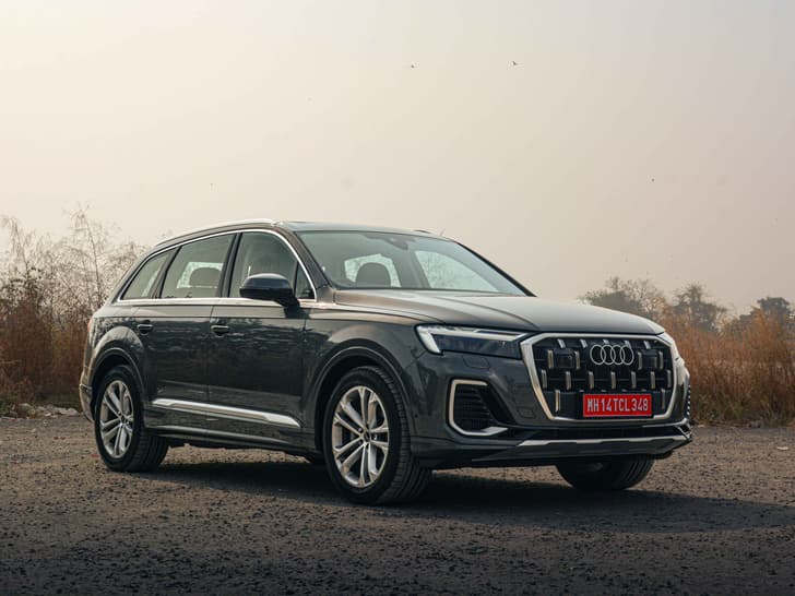 Audi Q7 photo
