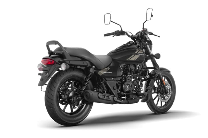 Bajaj Avenger 220 Street photo