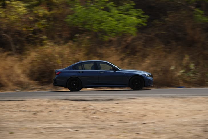 BMW 3 Series photo