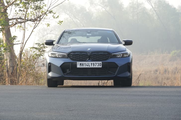 BMW 3 Series photo