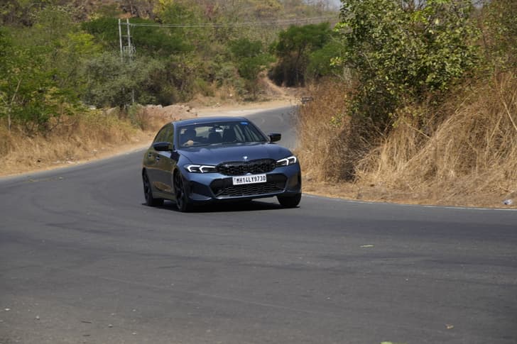 BMW 3 Series photo