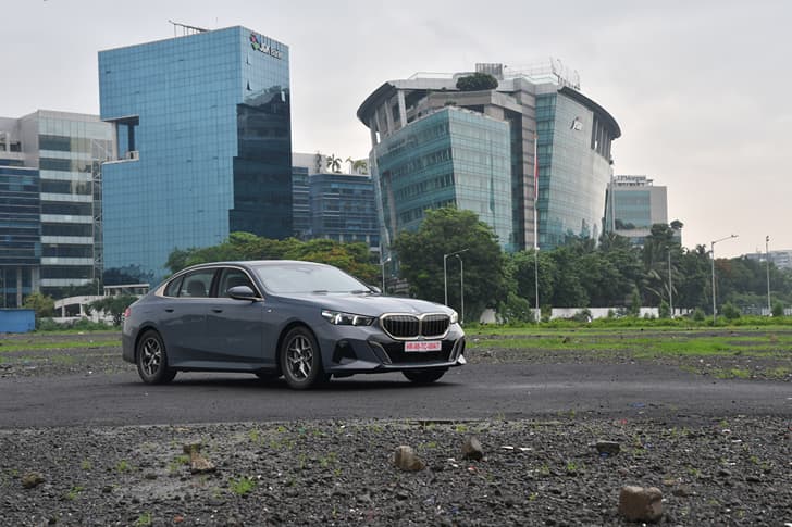 BMW 5 Series LWB photo