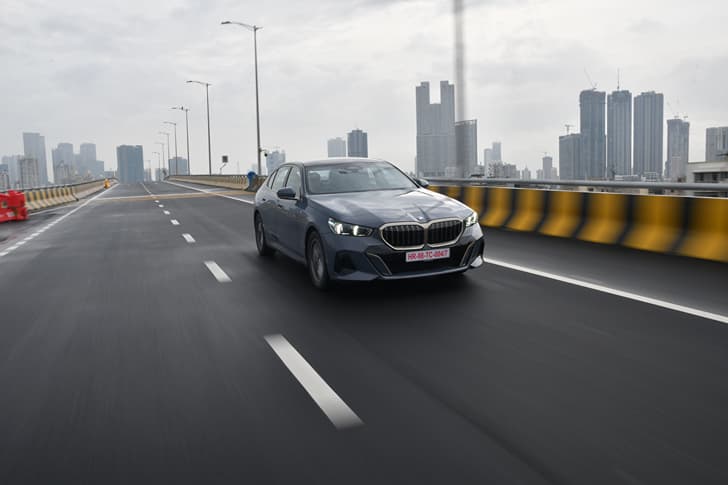 BMW 5 Series LWB photo