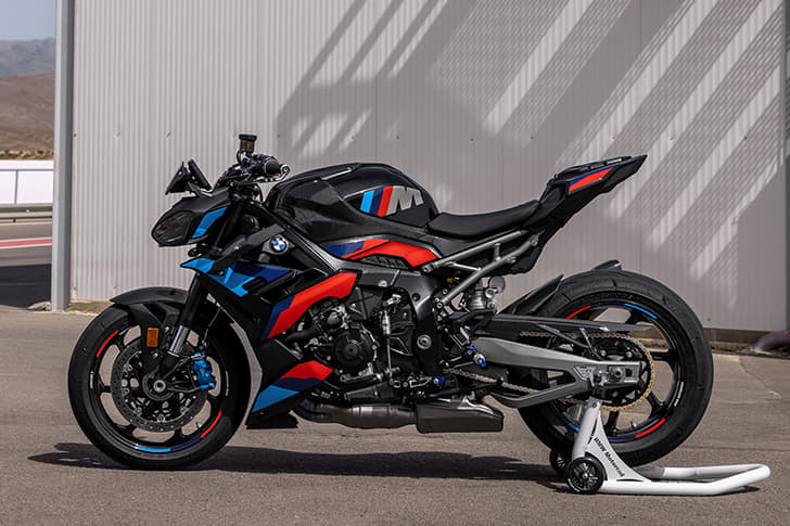 BMW M 1000 R photo