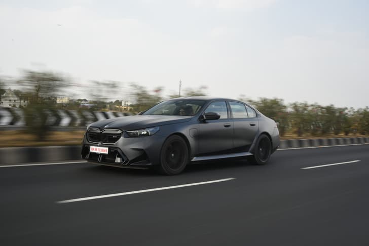 BMW M5 photo 2