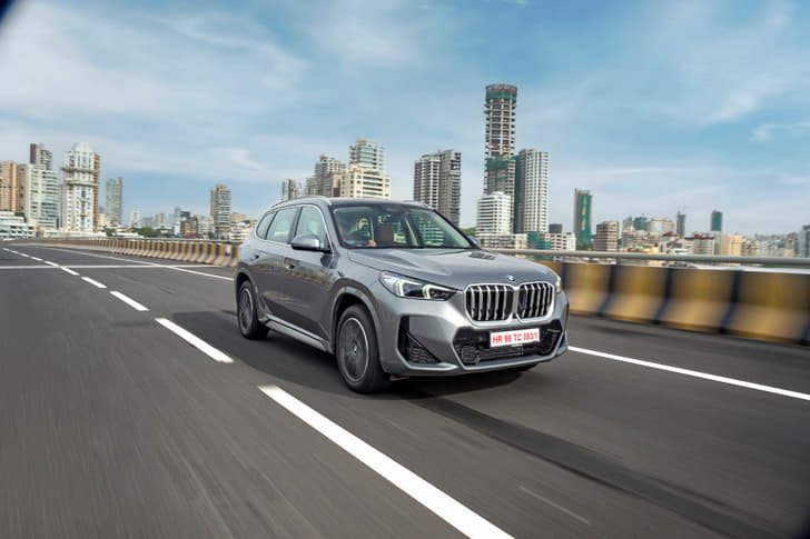 BMW X1 LWB photo