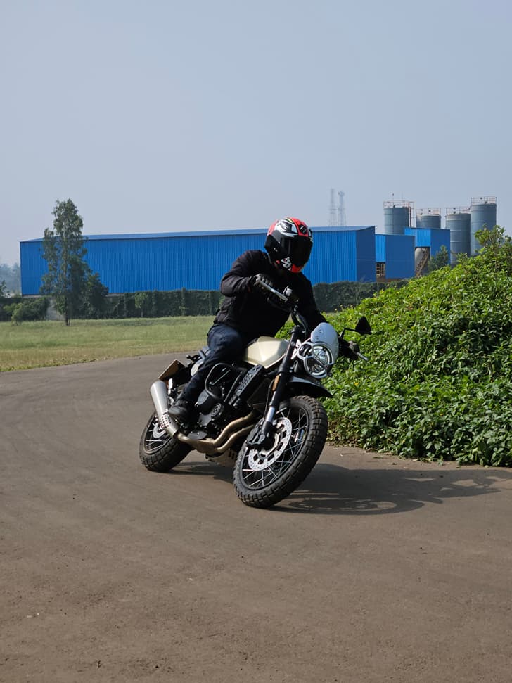 Brixton Motorcycles Crossfire 500 XC photo 2