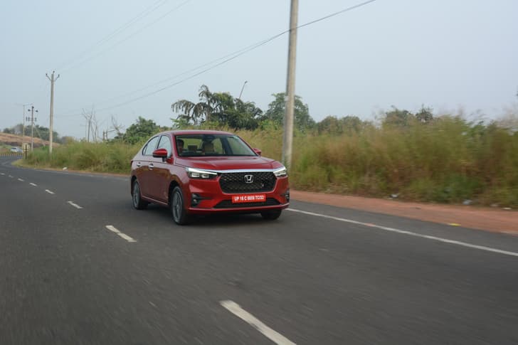 Honda Amaze photo