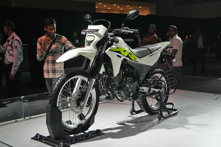 Honda XR300L photo