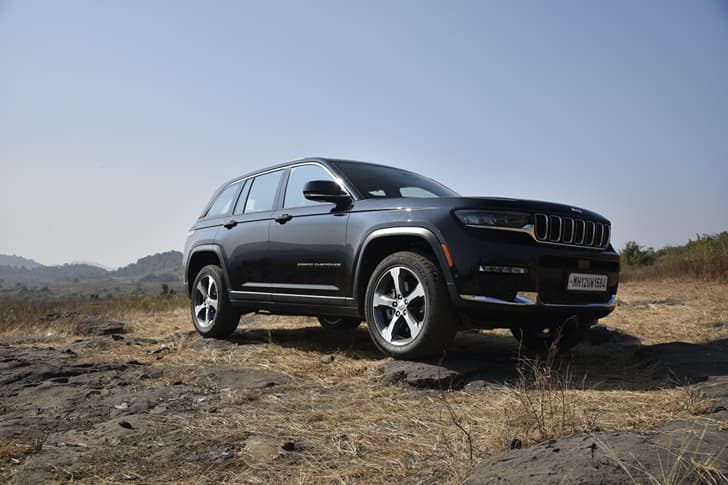 Jeep Grand Cherokee photo