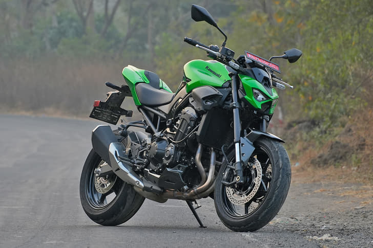 Kawasaki Z900 photo