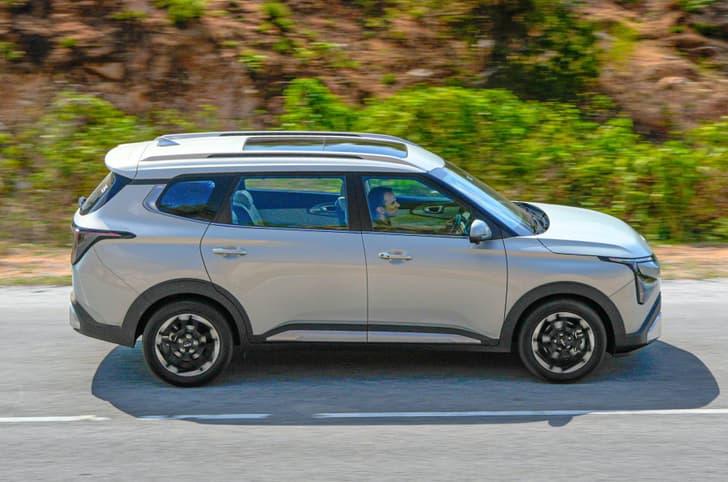 Kia Carens Clavis photo
