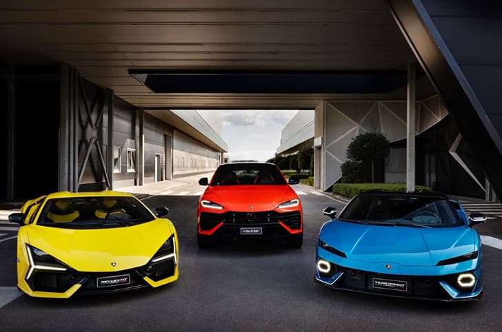 Lamborghini Revuelto Roadster photo