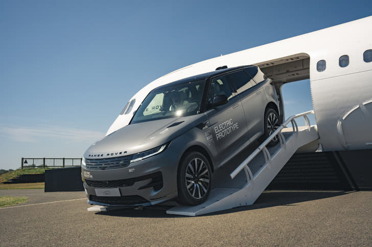 Land Rover Range Rover Sport Electric photo
