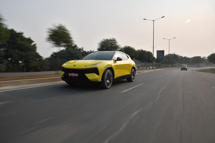 Lotus Eletre photo