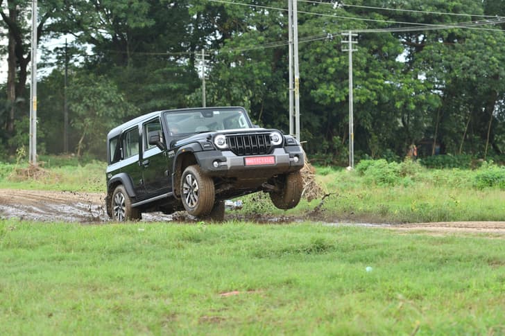 Mahindra Thar Roxx photo 4