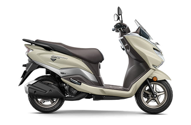Suzuki Burgman Street EX photo