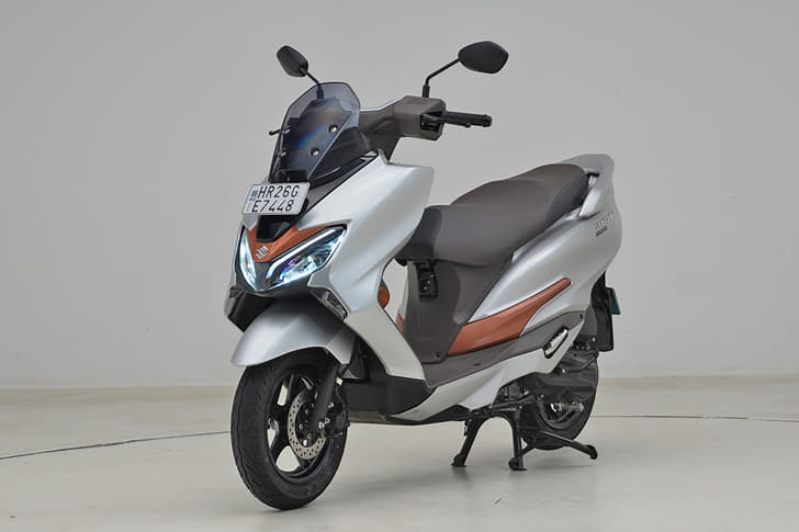 Suzuki Burgman Street photo