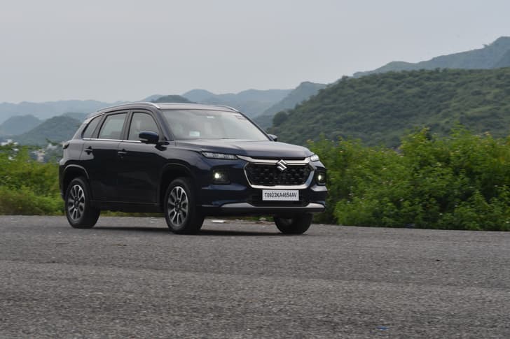 Maruti Suzuki Grand Vitara photo 4