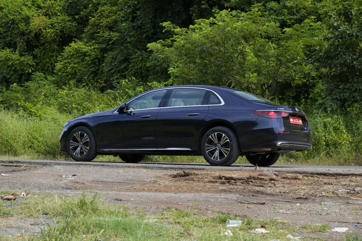 Mercedes-Benz E-Class photo 4