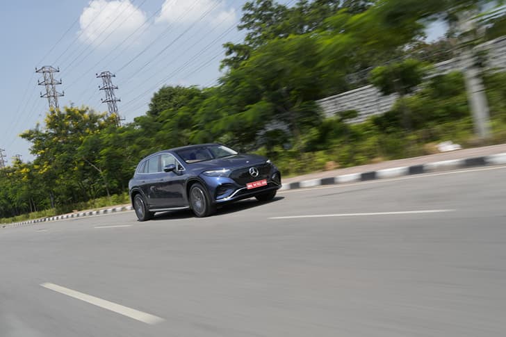 Mercedes-Benz EQS SUV photo 2