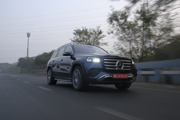 Mercedes-Benz GLS photo