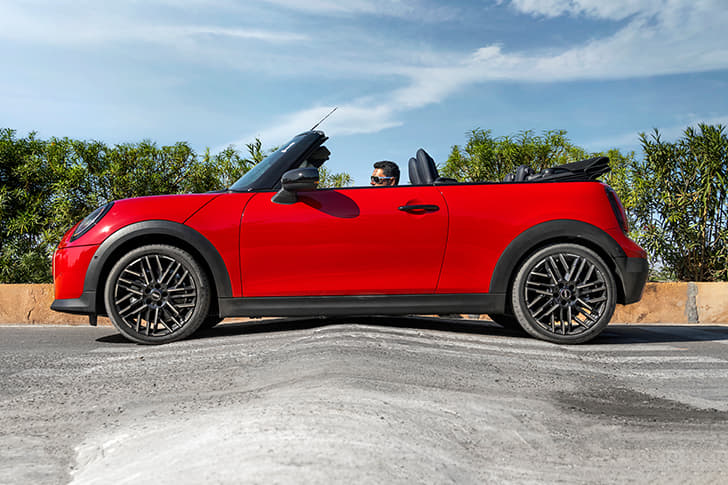 Mini Cooper Convertible photo