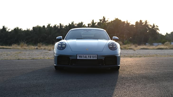 Porsche 911 photo