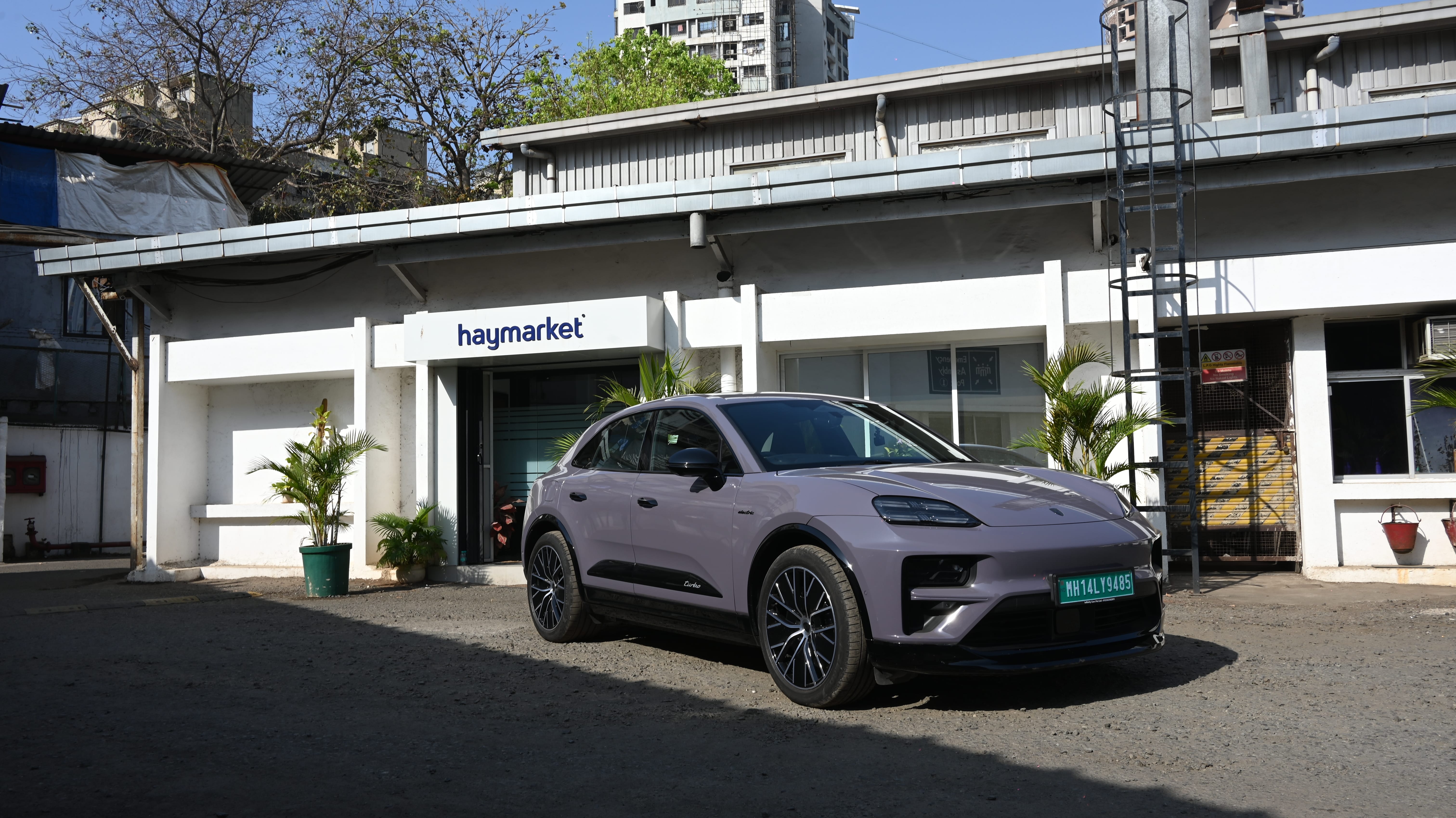 Porsche Macan EV