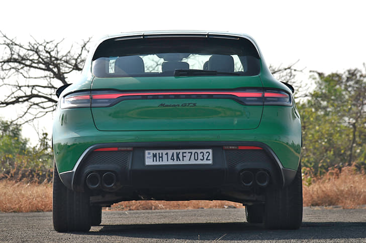 Porsche Macan photo