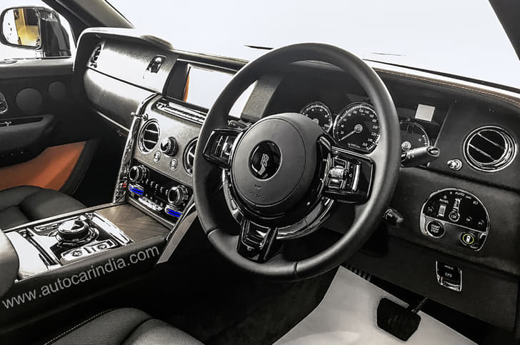 Rolls-Royce Cullinan photo