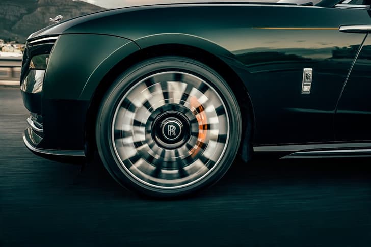 Rolls-Royce Spectre Series II photo