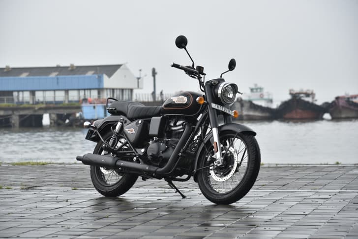 Royal Enfield Bullet 350 photo
