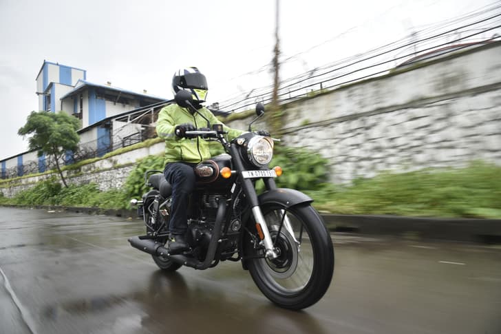 Royal Enfield Bullet 350 photo