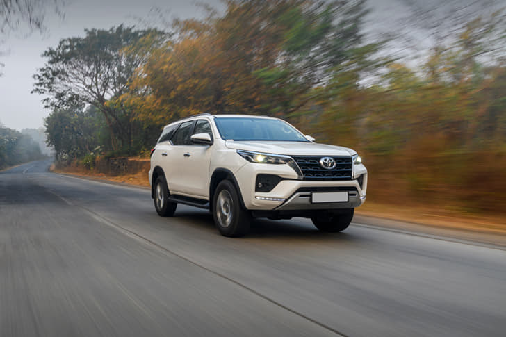 Toyota Fortuner photo 5