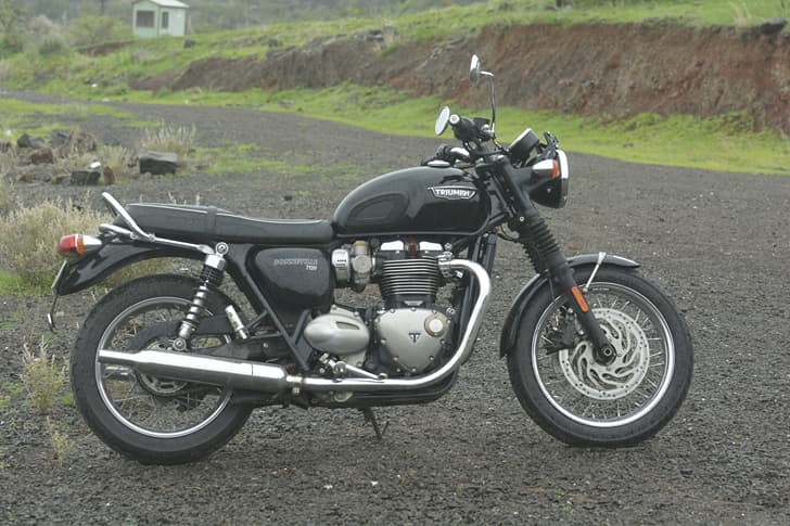 Triumph Bonneville T120 photo