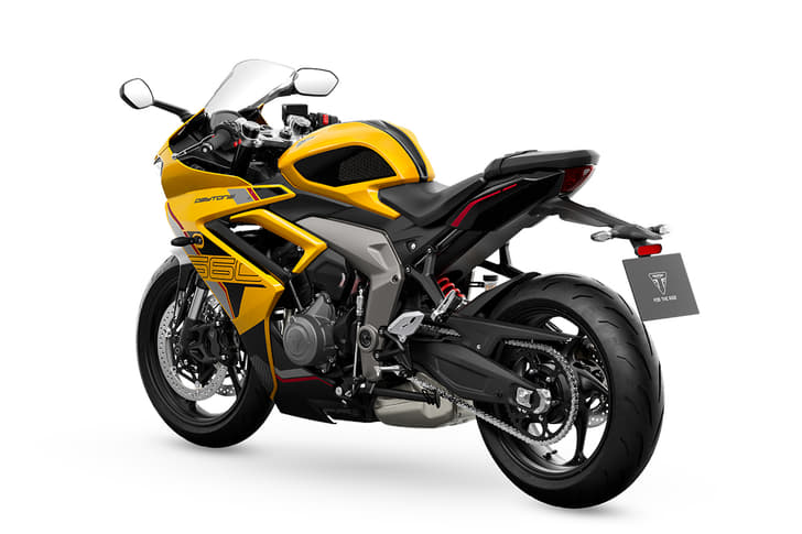 Triumph Daytona 660 photo