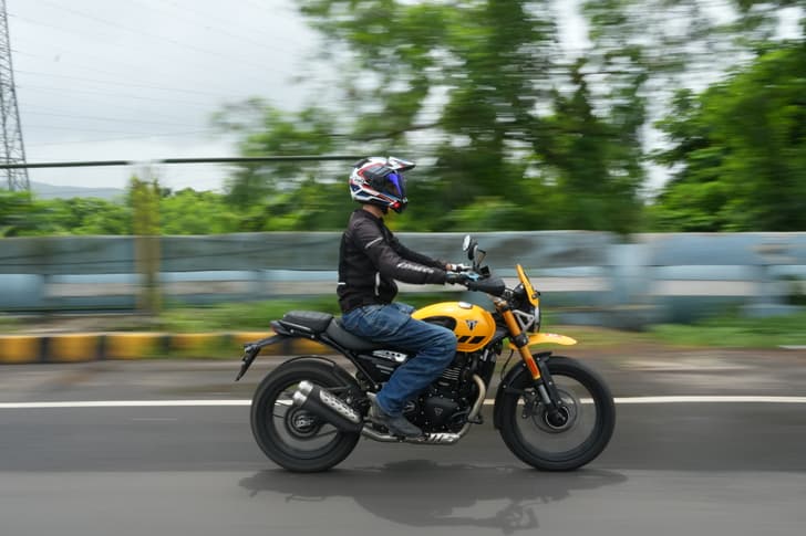 Triumph Scrambler 400 XC photo
