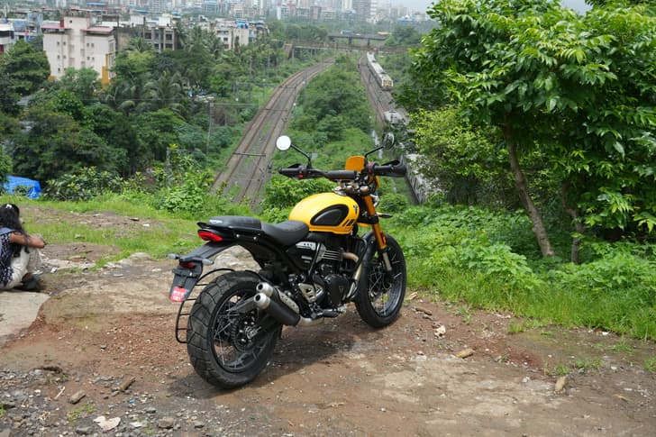 Triumph Scrambler 400 XC photo