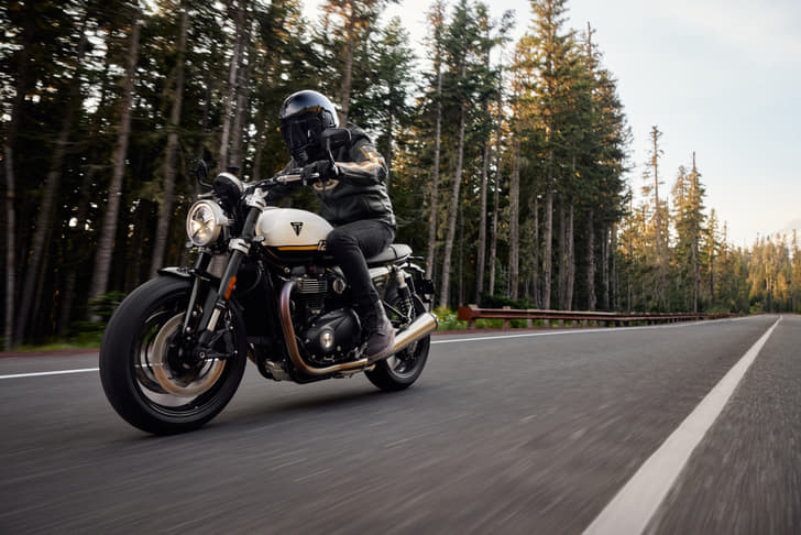 Triumph Speed Twin 1200 photo