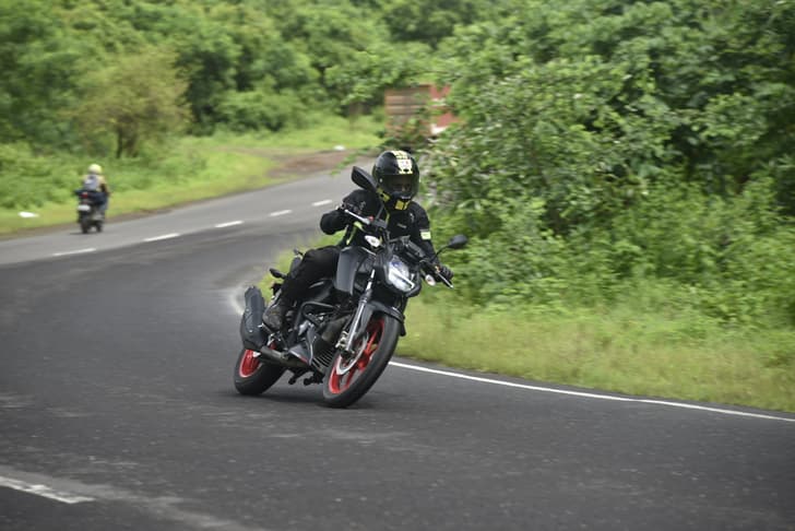 TVS Apache RTR 160 4V photo