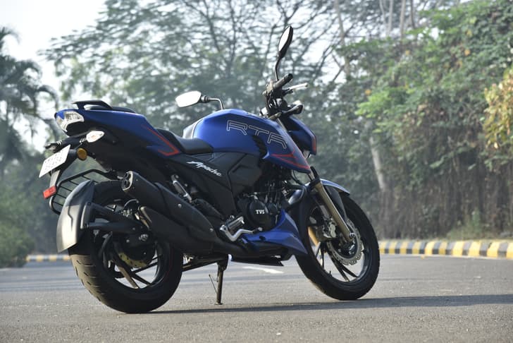 TVS Apache RTR 200 4V photo