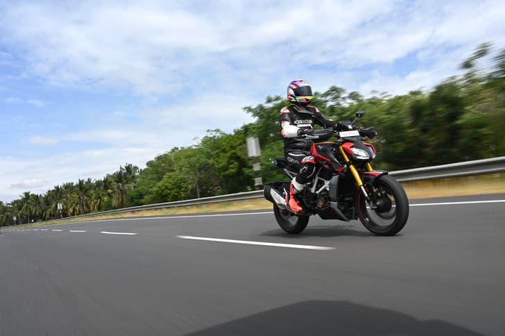 TVS Apache RTR 310 photo
