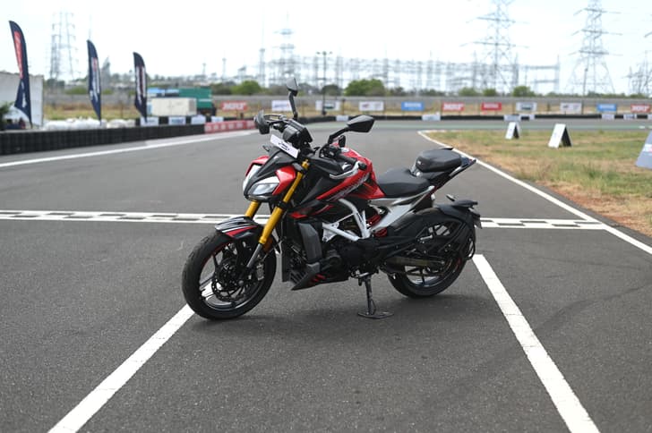 TVS Apache RTR 310 photo